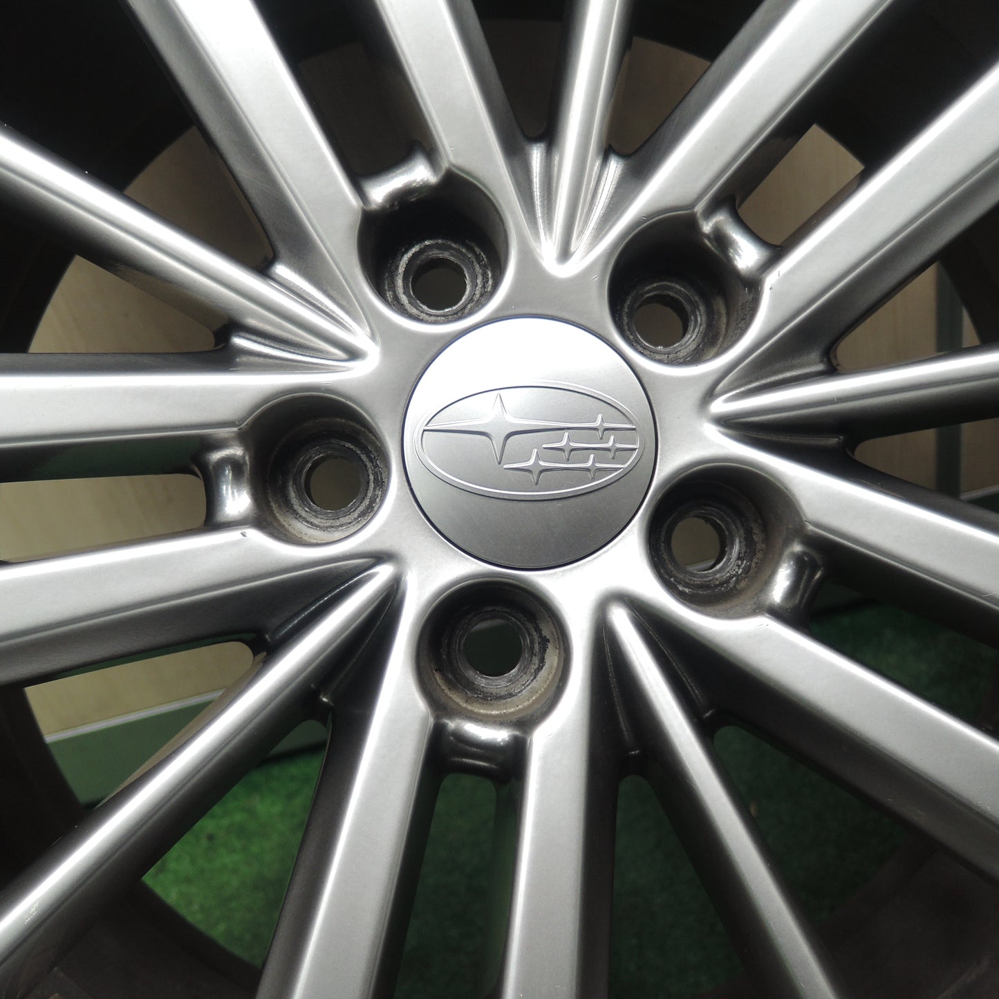*送料無料*バリ溝！キレイ！9分★スバル SJ5 フォレスター 純正 225/60R17 スタッドレス ダンロップ ウインターマックス SJ8 PCD100/5H★3112707TNス