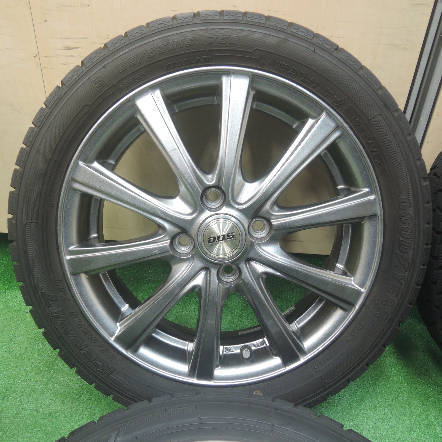 *送料無料*バリ溝！キレイ！9分★スタッドレス 165/55R15 グッドイヤー アイスナビ7 D.O.S. DOS 15インチ PCD100/4H★3120802SYス