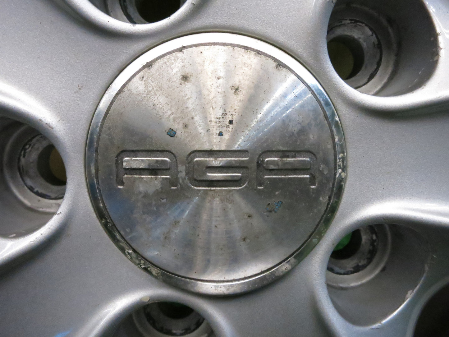 [送料無料]バリ溝！21年！ほぼ10分★ワーゲン 等 AGA 195/65R15 スタッドレス ピレリ アイスアシンメトリコ プラス 15インチ PCD112/5H★2121602Hス