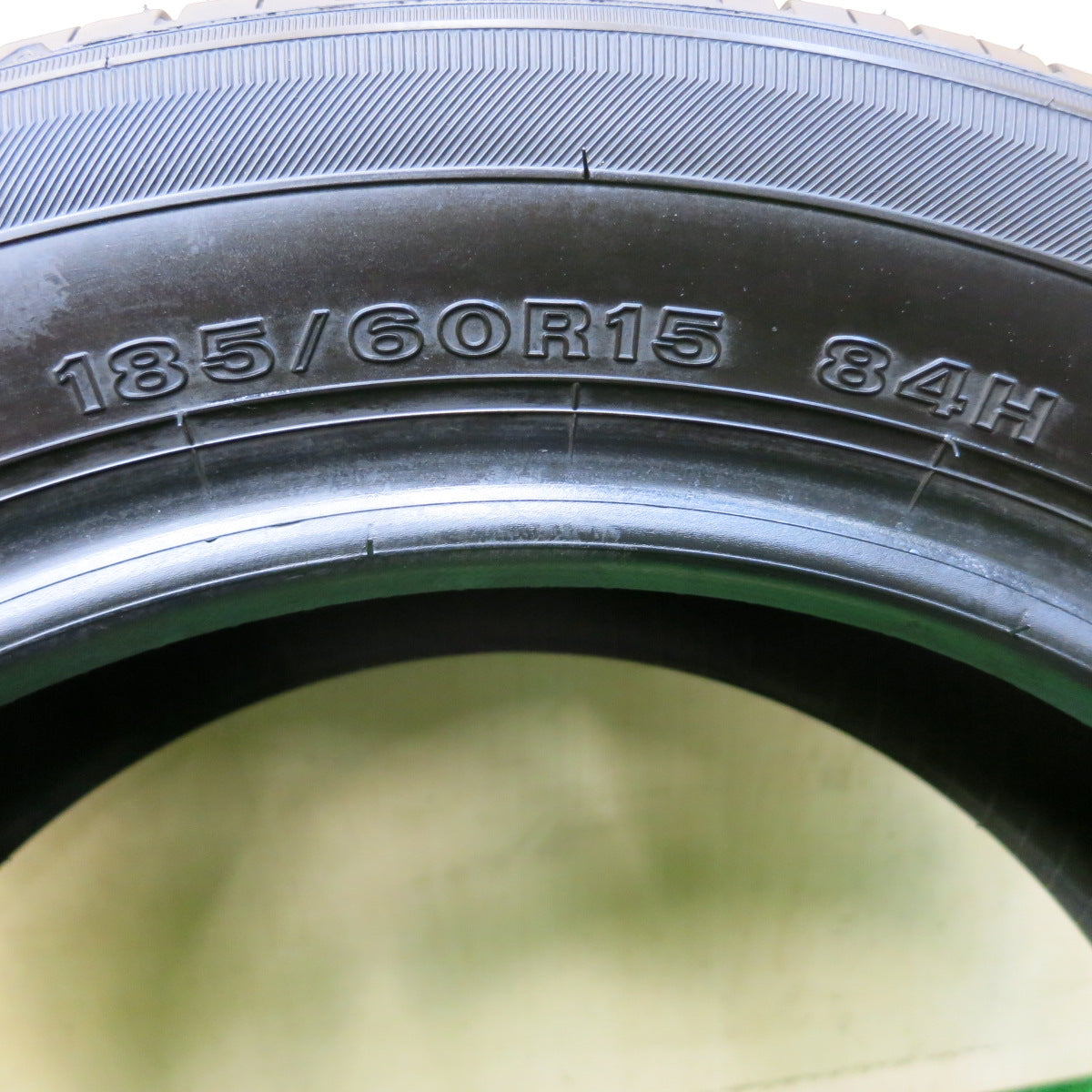 *送料無料*超バリ溝！20年！ほぼ10分★185/60R15 ECOFINE エコファイン 15インチ タイヤ アクア ヴィッツ ヤリス 等★3112902イノタ