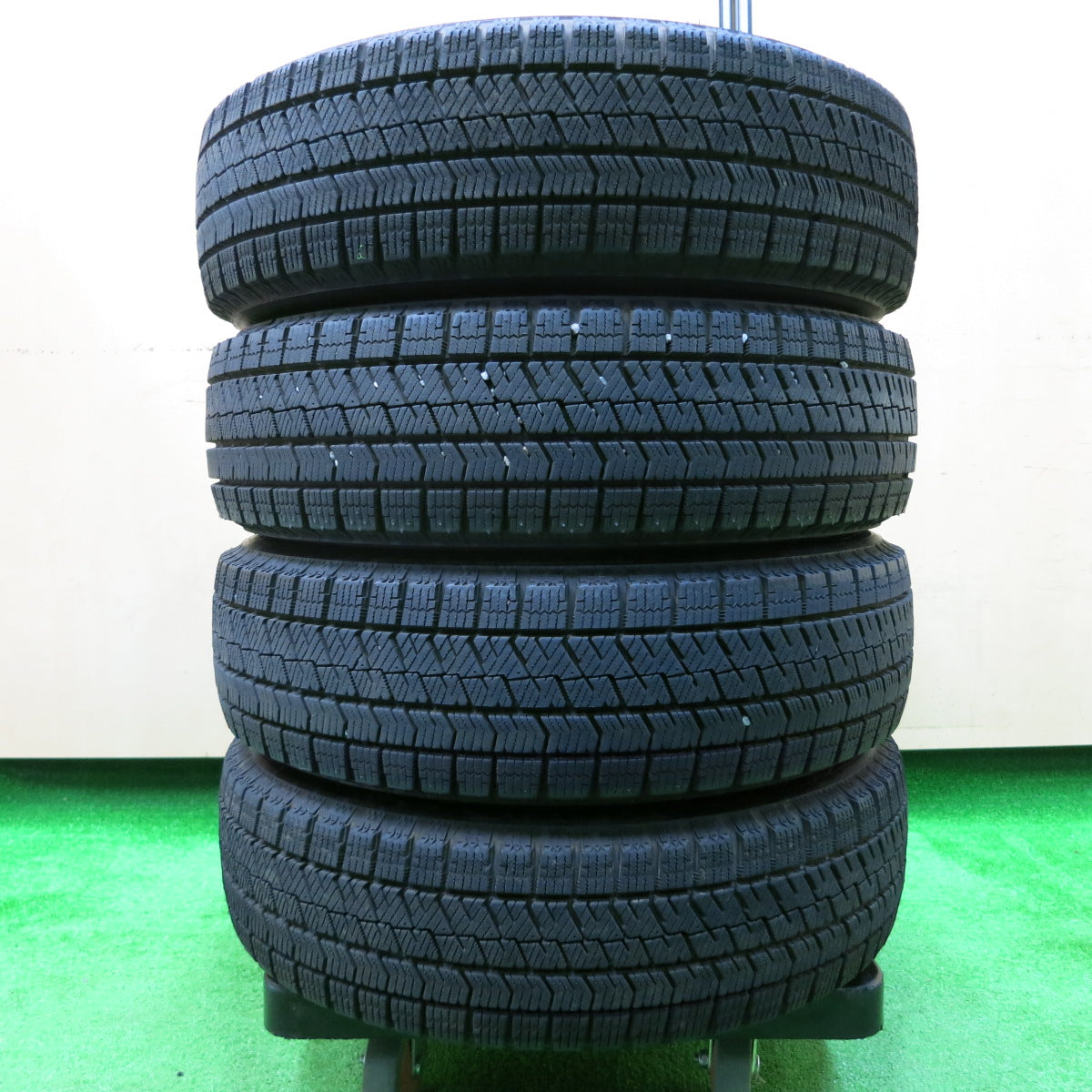 *送料無料*バリ溝！22年！キレイ！8.5分★スタッドレス 155/65R14 ブリヂストン ブリザック VRX2 BALMINUM バルミナ 14インチ PCD100/4H★3111806イス