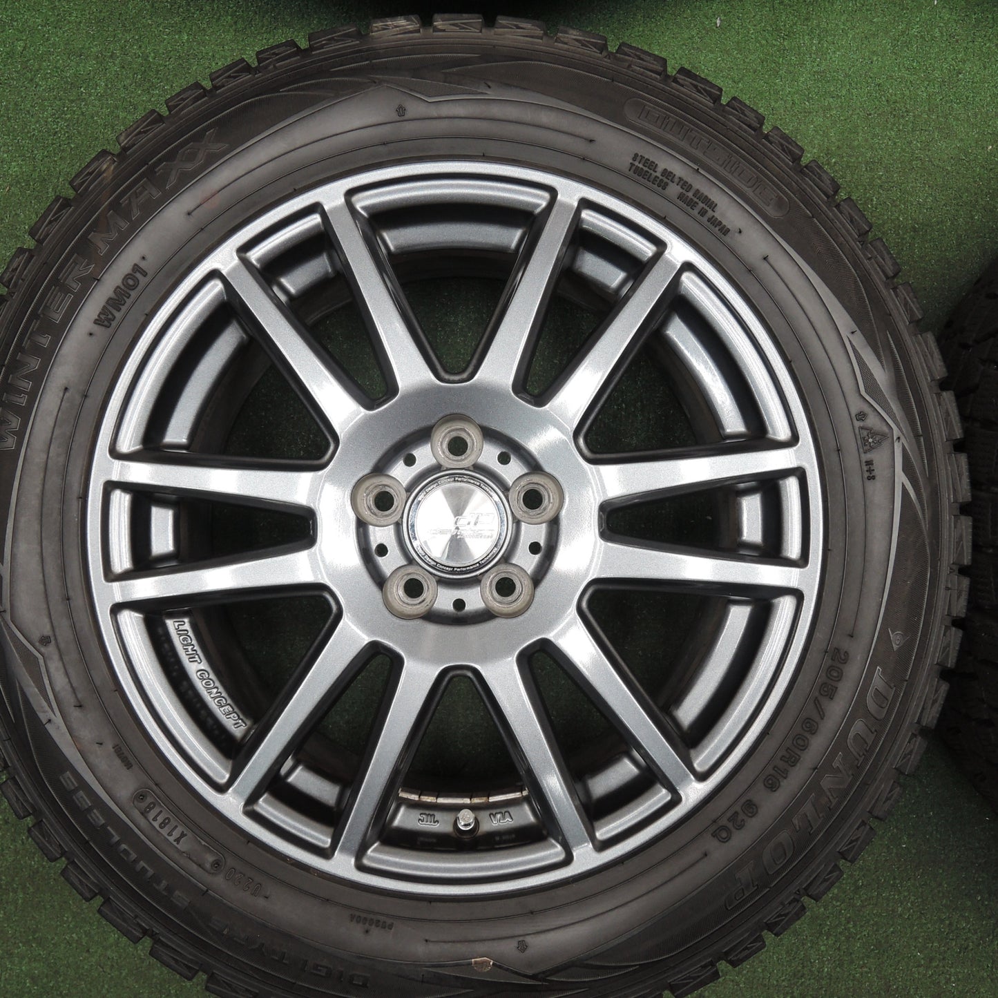 *送料無料* バリ溝！キレイ！9.5分★スタッドレス 205/60R16 ダンロップ ウインターマックス WM01 dp devotion 16インチ PCD100/5H★4021311TNス