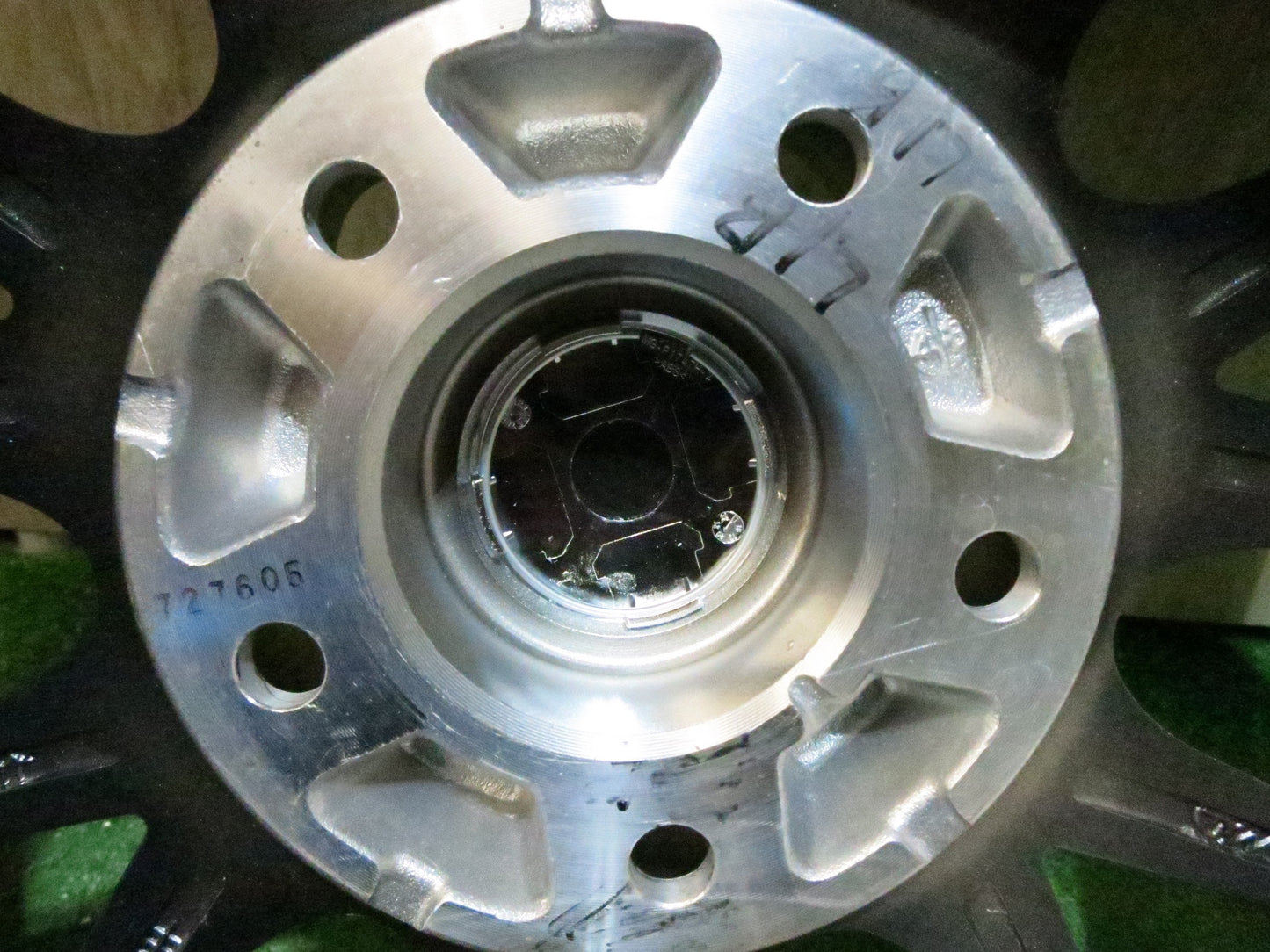 [送料無料]ほぼ未使用！20年★スタッドレス 205/55R17 トーヨー ウインター トランパス MK4α SCHNEIDER MiD シュナイダー 17インチ PCD114.3/5H★3030701Hス