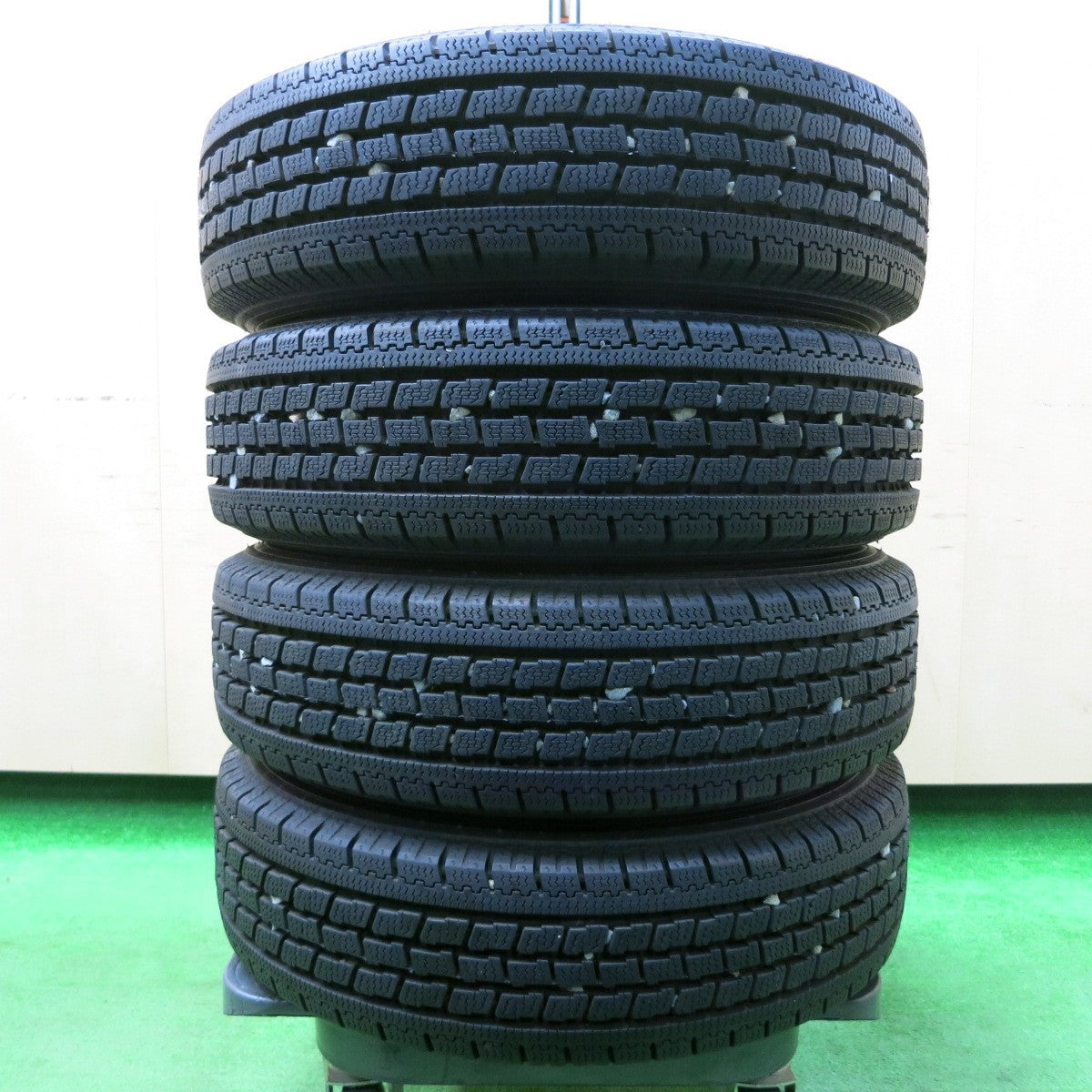 *送料無料* バリ溝！キレイ！ほぼ10分★スタッドレス 145R12 6PR トーヨー デルベックス 934 EuroSpeed MANARAY SPORT マナレイ PCD100/4H★4030608イス