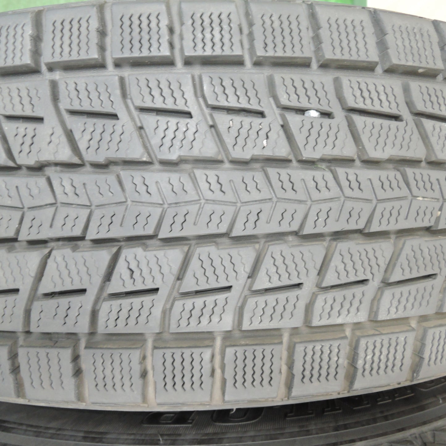 *送料無料* バリ溝！キレイ！9.5分★スタッドレス 225/60R18 ダンロップ ウインターマックス SJ8 RiZLEY ライツレー 18インチ PCD114.3/5H★4030509TNス