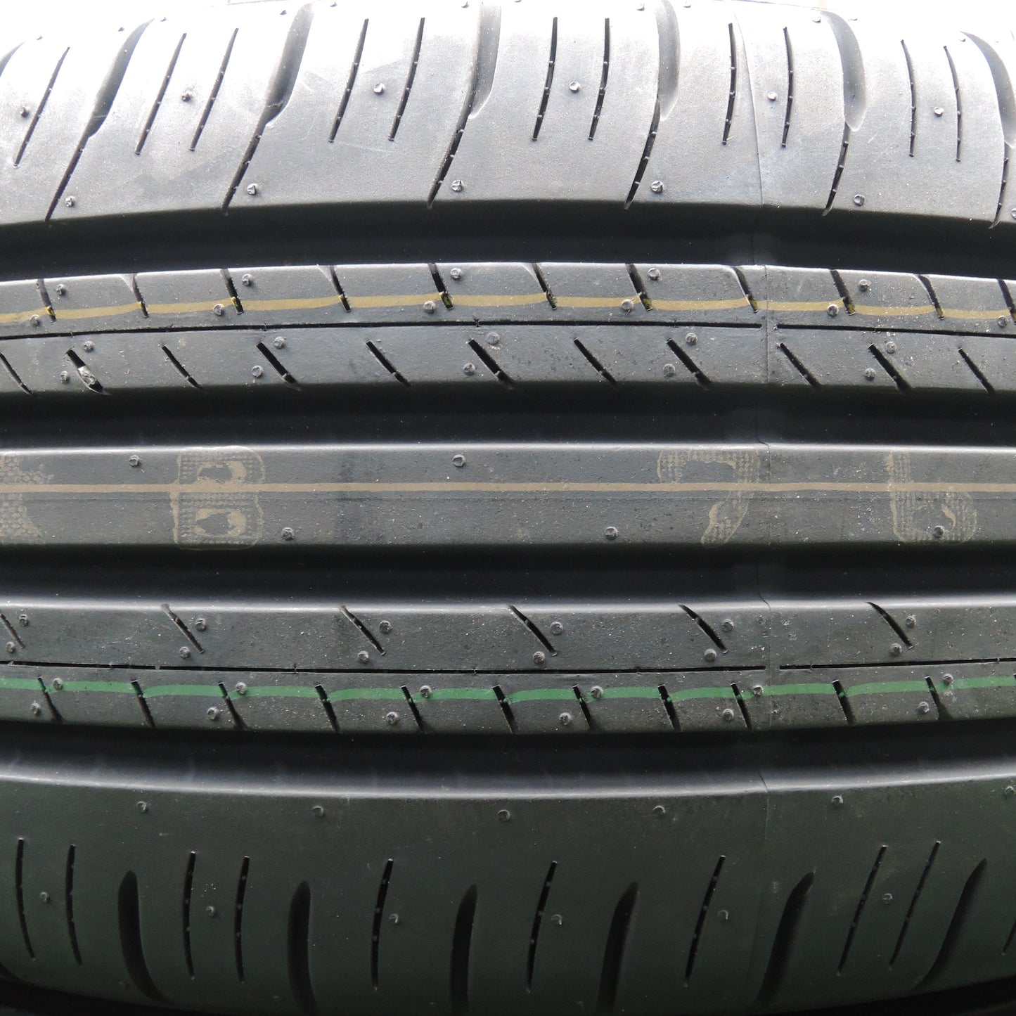 *送料無料*新車外し！21年★225/60R18 ダンロップ グラントレック PT30 タイヤ 18インチ ハリアー RAV4 等★3120904HAノタ