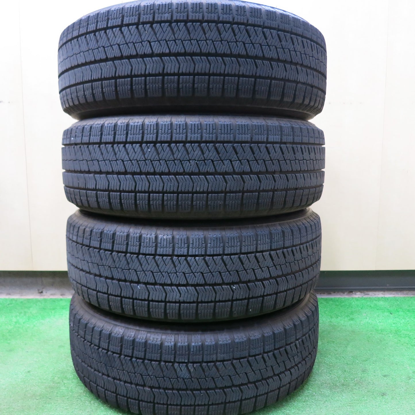[送料無料]バリ溝！9分★スタッドレス EUROBAHN SPORT TECHNIC185/60R15 ブリヂストン ブリザック VRX2 スポーツテクニック 15インチ PCD100/5H★3040702ヒス