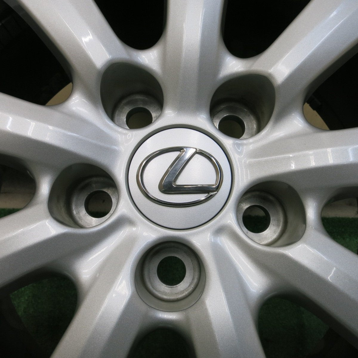 [送料無料]キレイ★レクサス 10系 GS300h 純正 ホイール 17インチ 17×7.5J PCD114.3/5H★3101403イホ